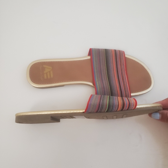 American Eagle Flat Open Toe Sandals - Picture 4 of 4